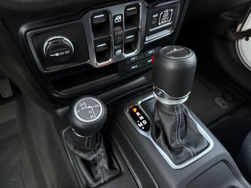 New 2026 Jeep Gladiator Sport AWD/4WD image 15