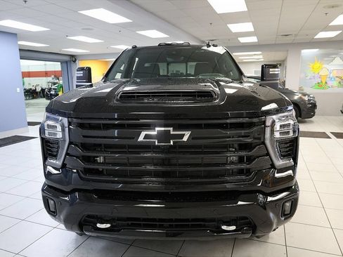 New 2026 Chevrolet Silverado 2500 High Country w/ High Country Premium Package AWD/4WD image 8
