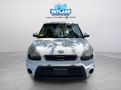 Used 2012 Kia Soul + w/ Audio Pkg FWD image 5