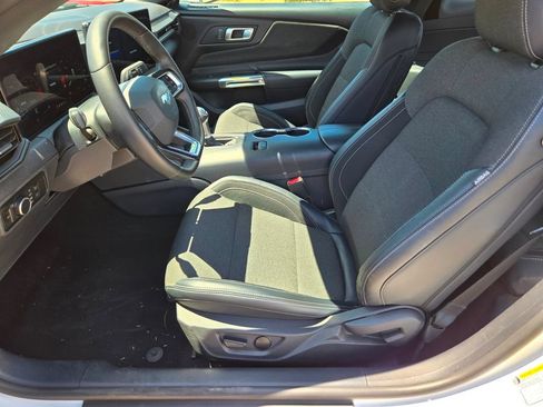 Used 2024 Ford Mustang Coupe RWD image 8
