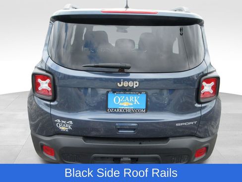 Used 2019 Jeep Renegade Sport w/ Sport Appearance Group AWD/4WD image 4