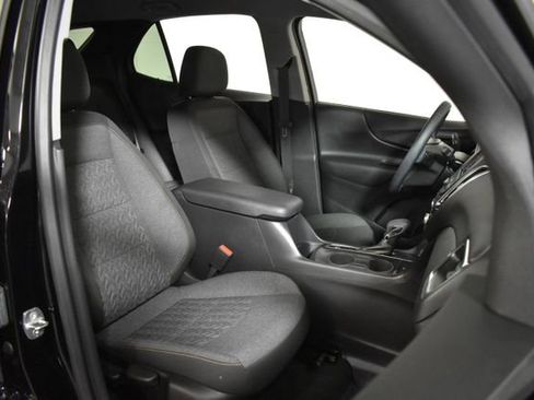 Used 2023 Chevrolet Equinox LT image 34