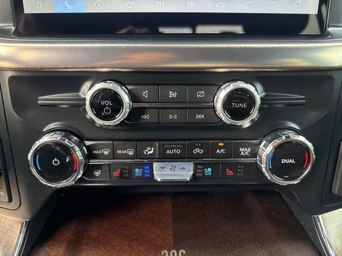 Used 2024 Ford F150 King Ranch w/ FX4 Off-Road Package AWD/4WD image 32