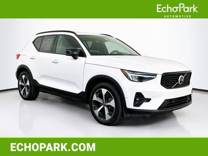 Used 2025 Volvo XC40 B5 Plus