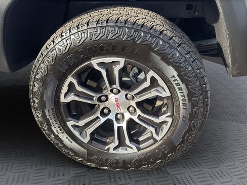 Certified 2025 GMC Canyon AT4 w/ Technology Plus Package image 28