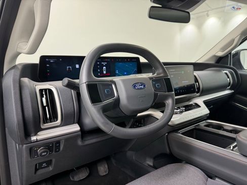 Used 2025 Ford Expedition Max Active image 15