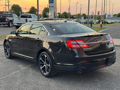 Used 2015 Ford Taurus SEL w/ Equipment Group 201A AWD/4WD image 3