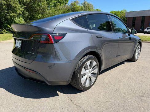 Used 2023 Tesla Model Y Long Range AWD/4WD image 6