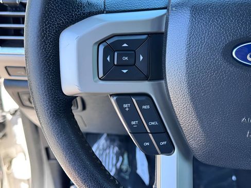 Used 2015 Ford F150 Lariat w/ Equipment Group 501A Mid AWD/4WD image 25