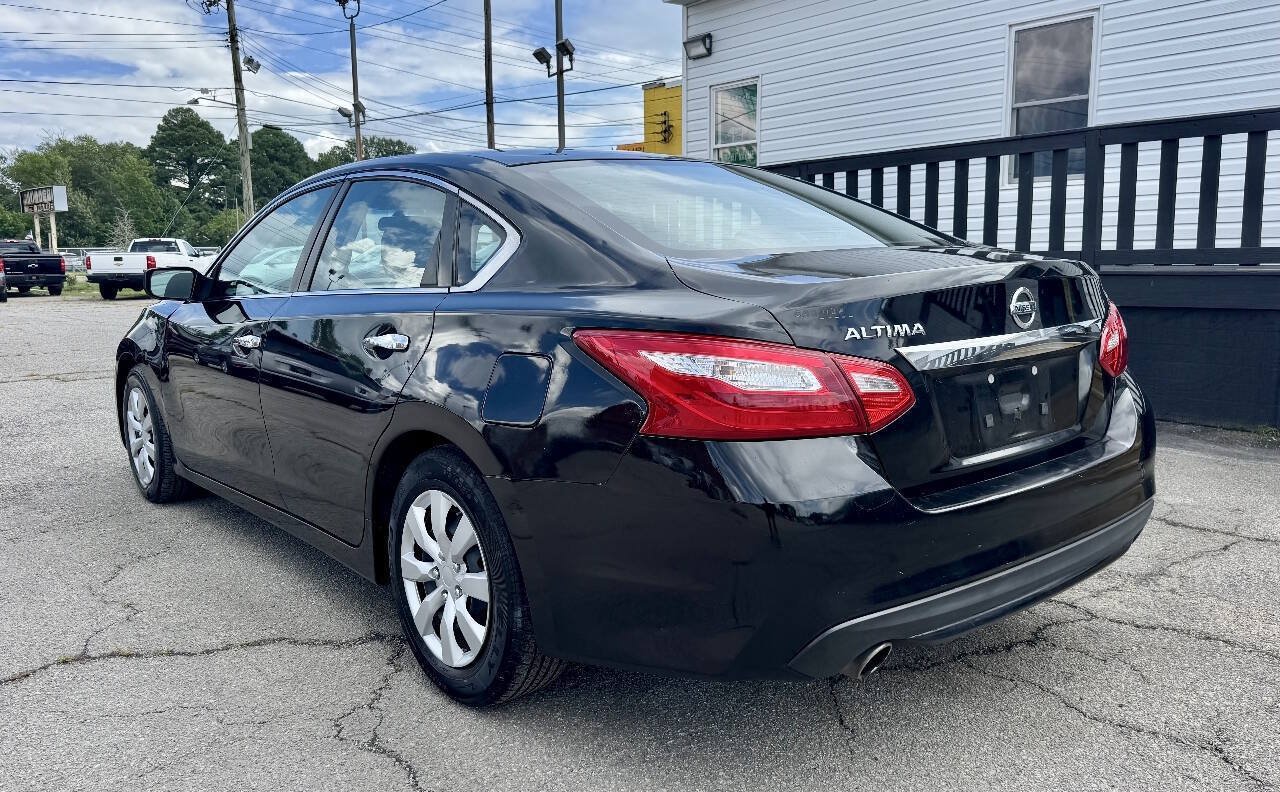 Used 2016 Nissan Altima 2.5 S w/ Power Driver Seat Package FWD image 3