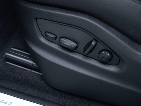 New 2026 Porsche Cayenne image 15