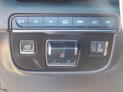 Used 2023 Cadillac Escalade Sport w/ LPO, ONYX Package AWD/4WD image 18