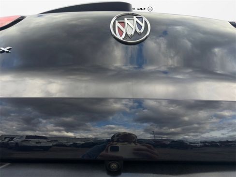 Used 2021 Buick Encore GX Essence w/ Advanced Technology Package image 17