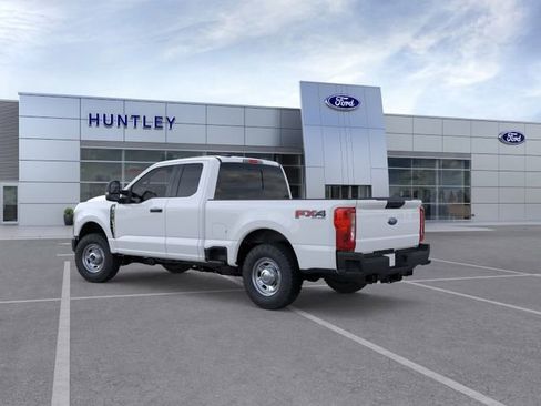 New 2026 Ford F250 XL w/ XL Off-Road Package image 4