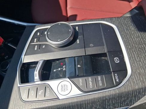 Used 2025 BMW 330i Sedan w/ Convenience Package RWD image 12