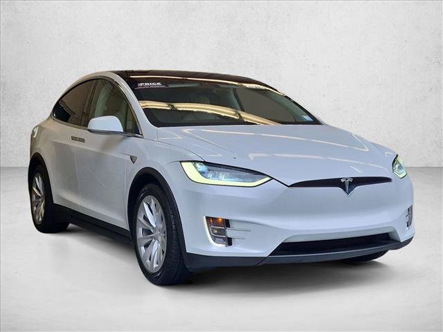 Used 2018 Tesla Model X 75D AWD/4WD image 3