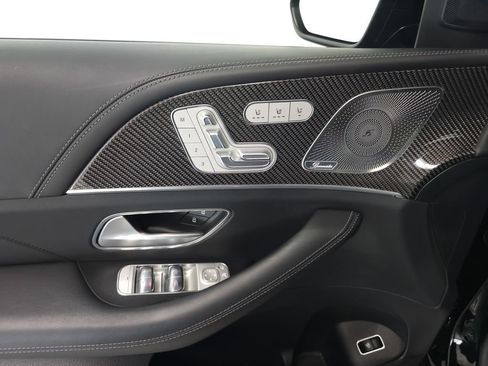 Used 2025 Mercedes-Benz GLS 63 AMG 4MATIC image 6