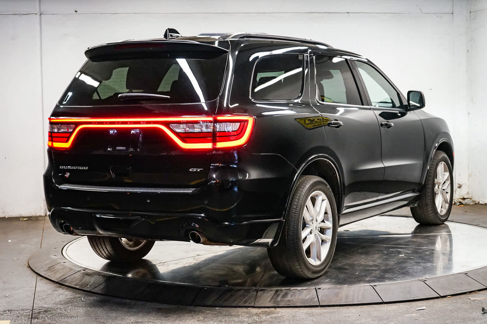Used 2025 Dodge Durango GT AWD/4WD image 10