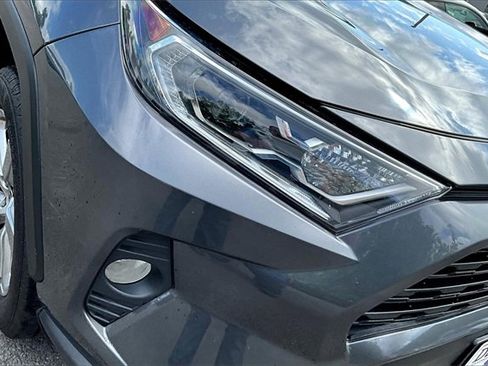 Used 2021 Toyota RAV4 XLE Premium image 63