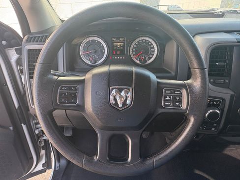 Used 2017 RAM 1500 Express AWD/4WD image 6
