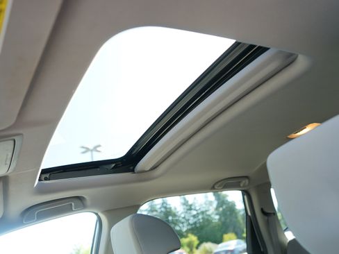 Used 2019 Honda CR-V EX image 12