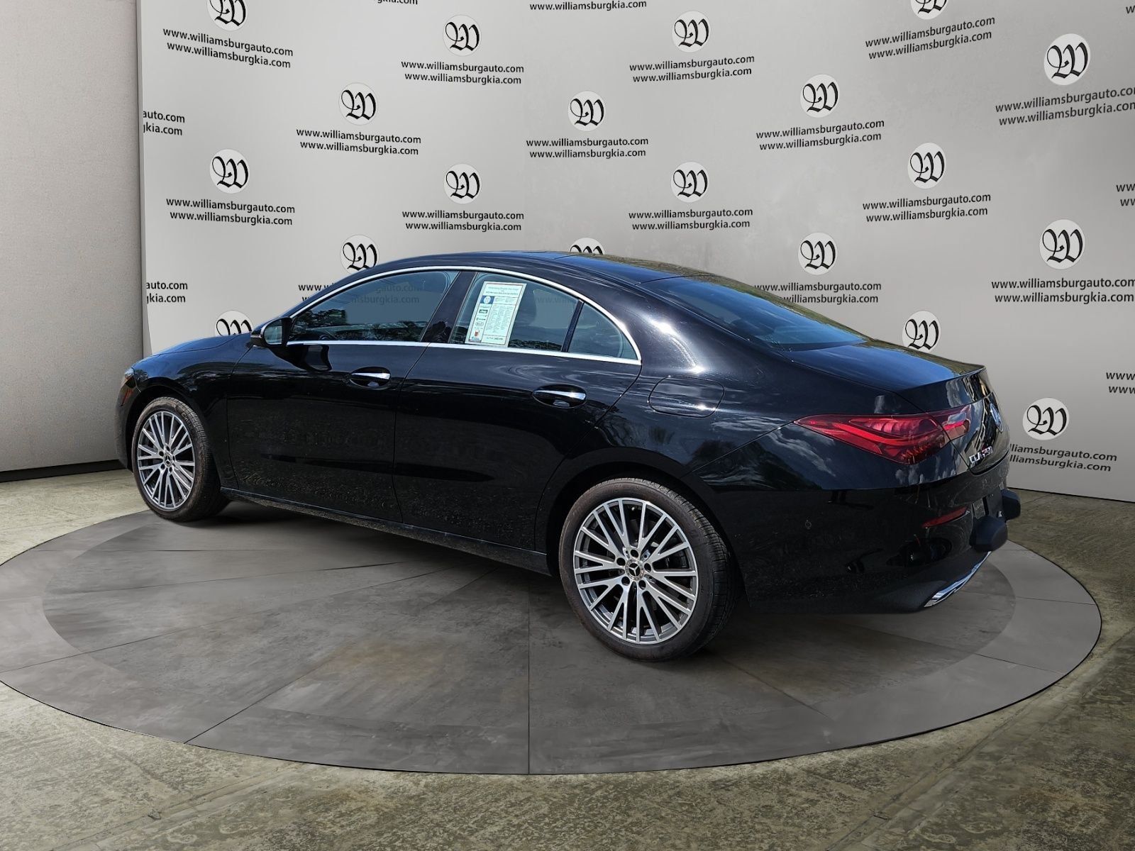 Used 2025 Mercedes-Benz CLA 250 4MATIC image 3