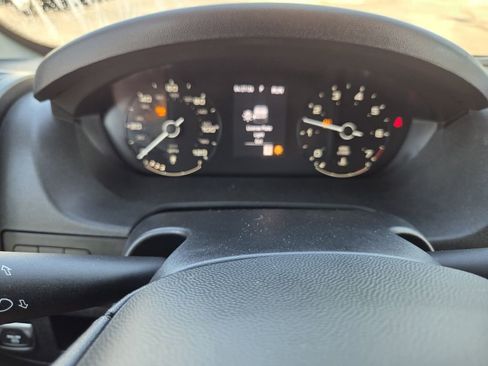 Used 2025 RAM ProMaster 2500 w/ Convenience Group FWD image 17