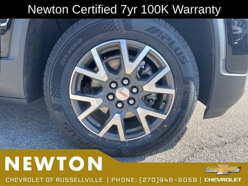 Used 2023 GMC Acadia SLE FWD image 45