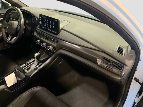 Used 2023 Acura Integra A-Spec image 29