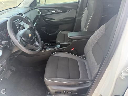 Certified 2021 Chevrolet TrailBlazer LT w/ Convenience Package FWD image 18