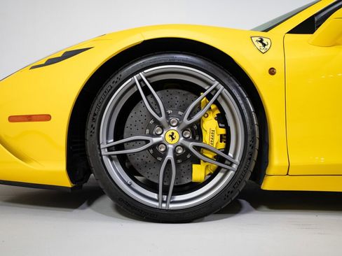 Used 2015 Ferrari 458 Speciale A image 18