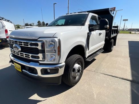 Used 2024 Ford F350 XL w/ Snow Plow Prep Package AWD/4WD image 4