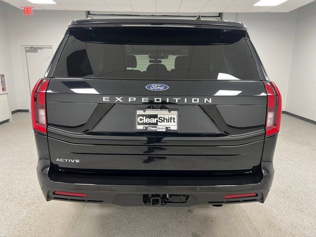 Used 2025 Ford Expedition Active AWD/4WD image 9