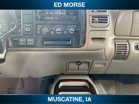 Used 2000 Cadillac Escalade 4WD image 11