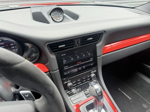 Certified 2018 Porsche 911 GT3 RWD image 21