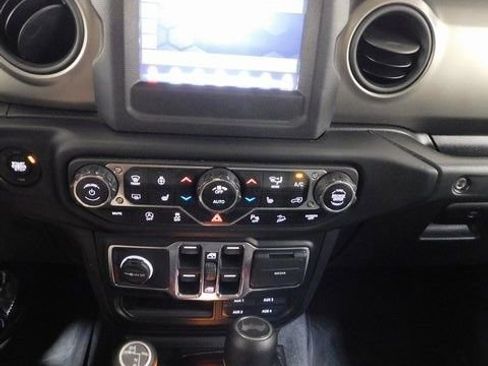 Used 2021 Jeep Wrangler Unlimited Sport S image 35