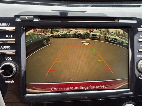 Used 2019 Nissan Murano S image 14