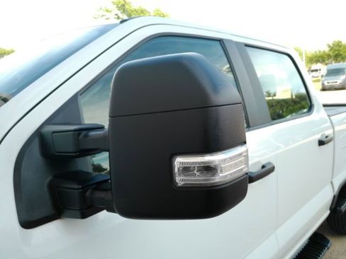 Used 2024 Ford F250 XL w/ XL Chrome Package image 18