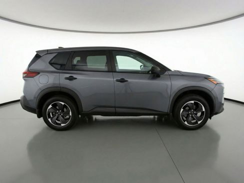 Used 2025 Nissan Rogue SV FWD image 11