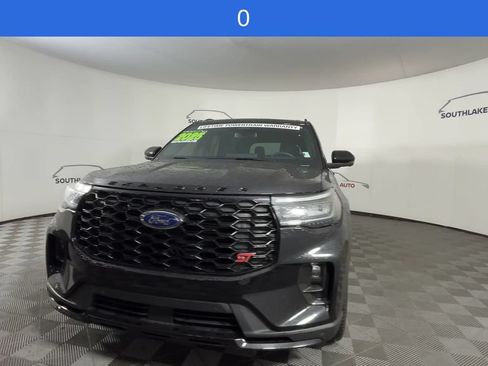 Used 2025 Ford Explorer ST AWD/4WD image 4