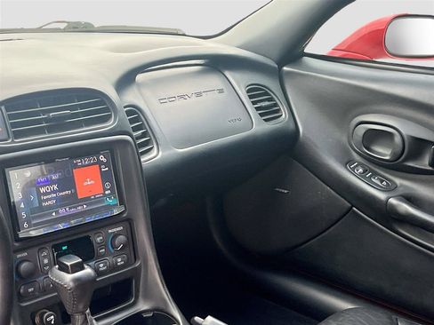 Used 2002 Chevrolet Corvette 2dr Convertible w/ Preferred Equipment Group2 image 21