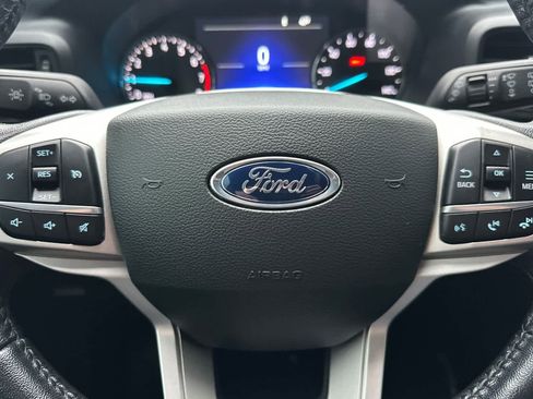 Certified 2022 Ford Explorer XLT image 24