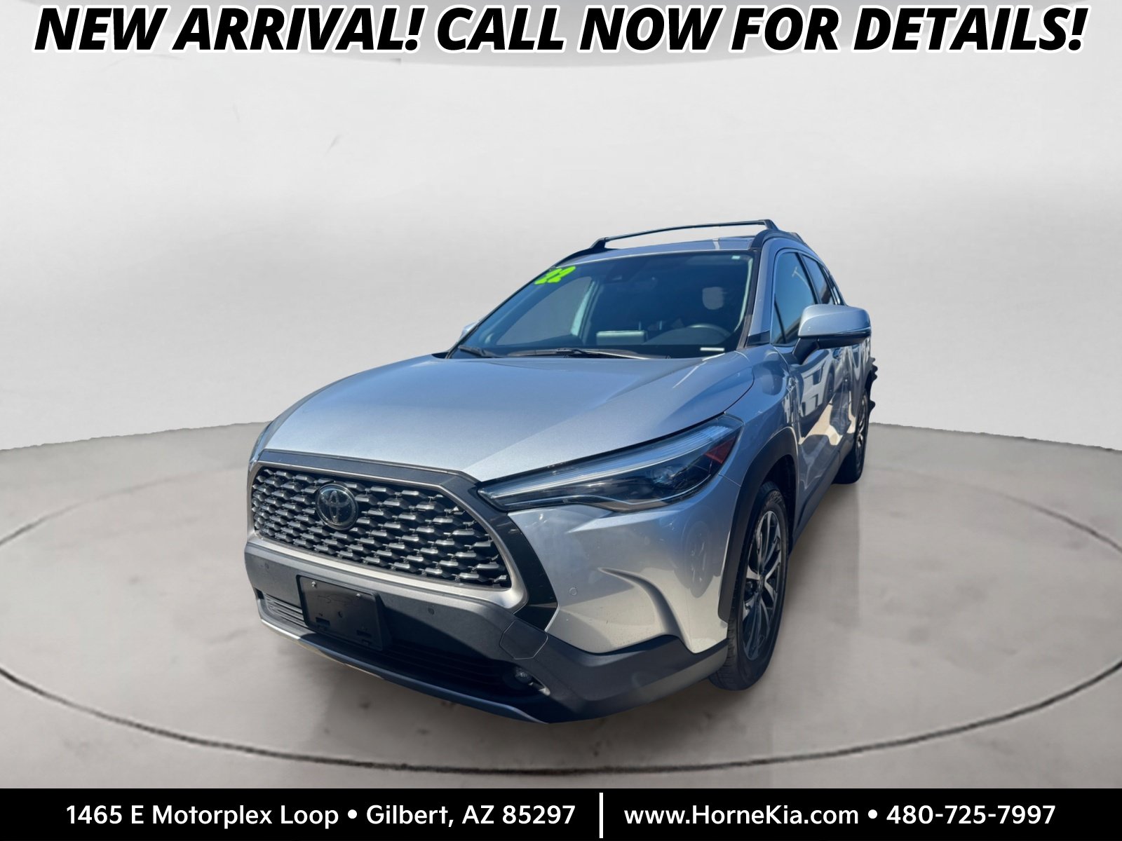 Used 2022 Toyota Corolla Cross XLE w/ Convenience Package FWD image 1