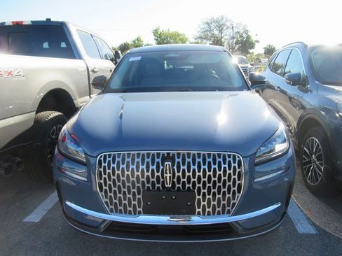 Certified 2024 Lincoln Corsair FWD w/ Equipment Group 101A image 2