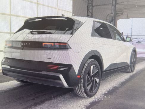 Used 2026 Hyundai Ioniq 5 SEL image 2