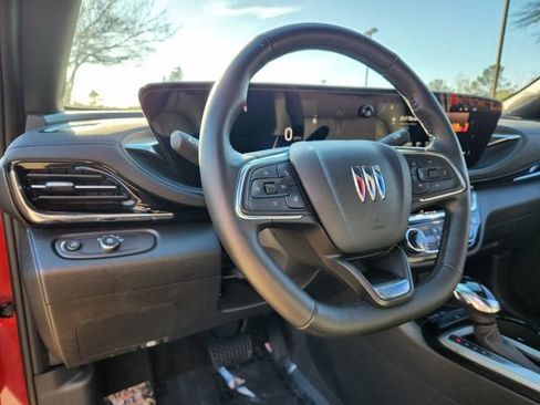 Used 2025 Buick Envista Sport Touring w/ Convenience I Package FWD image 13