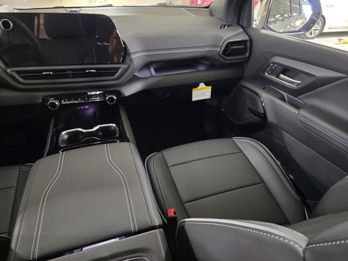 New 2026 Chevrolet Silverado EV LT image 19