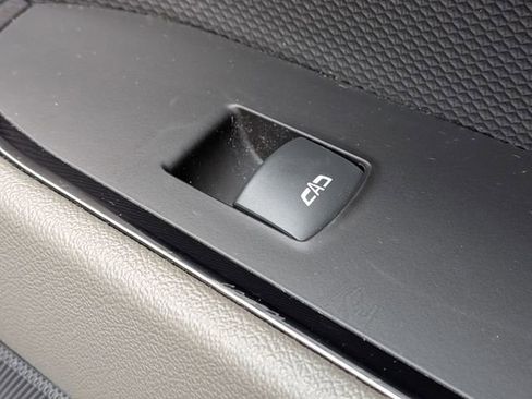 Used 2024 Chevrolet Silverado 1500 ZR2 w/ Technology Package image 38