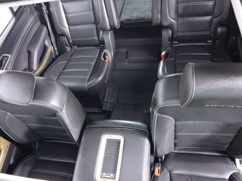 Used 2018 GMC Yukon Denali w/ Denali Ultimate Package AWD/4WD image 26