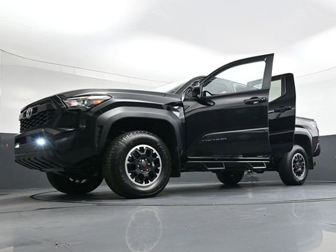 Used 2024 Toyota Tacoma TRD Off-Road w/ TRD Off Road Upgrade Package image 47